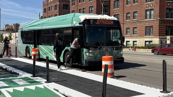 DDOT boarding platforms pic2