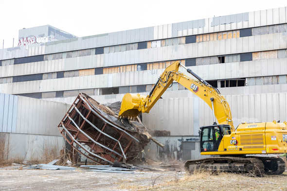 AlumniFi Field demolition pic2